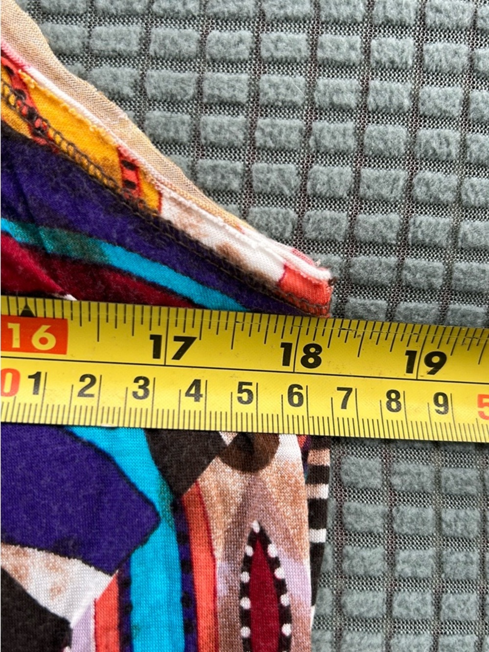 Multicolor Patterned Top - Picture 6 of 7